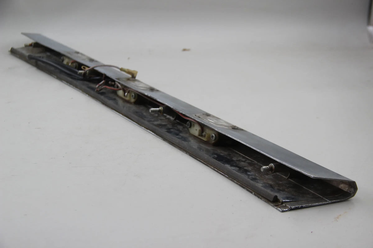Original BMW NK 2000 Kennzeichenleuchte NOS leichte Lagerschäden 63268777100