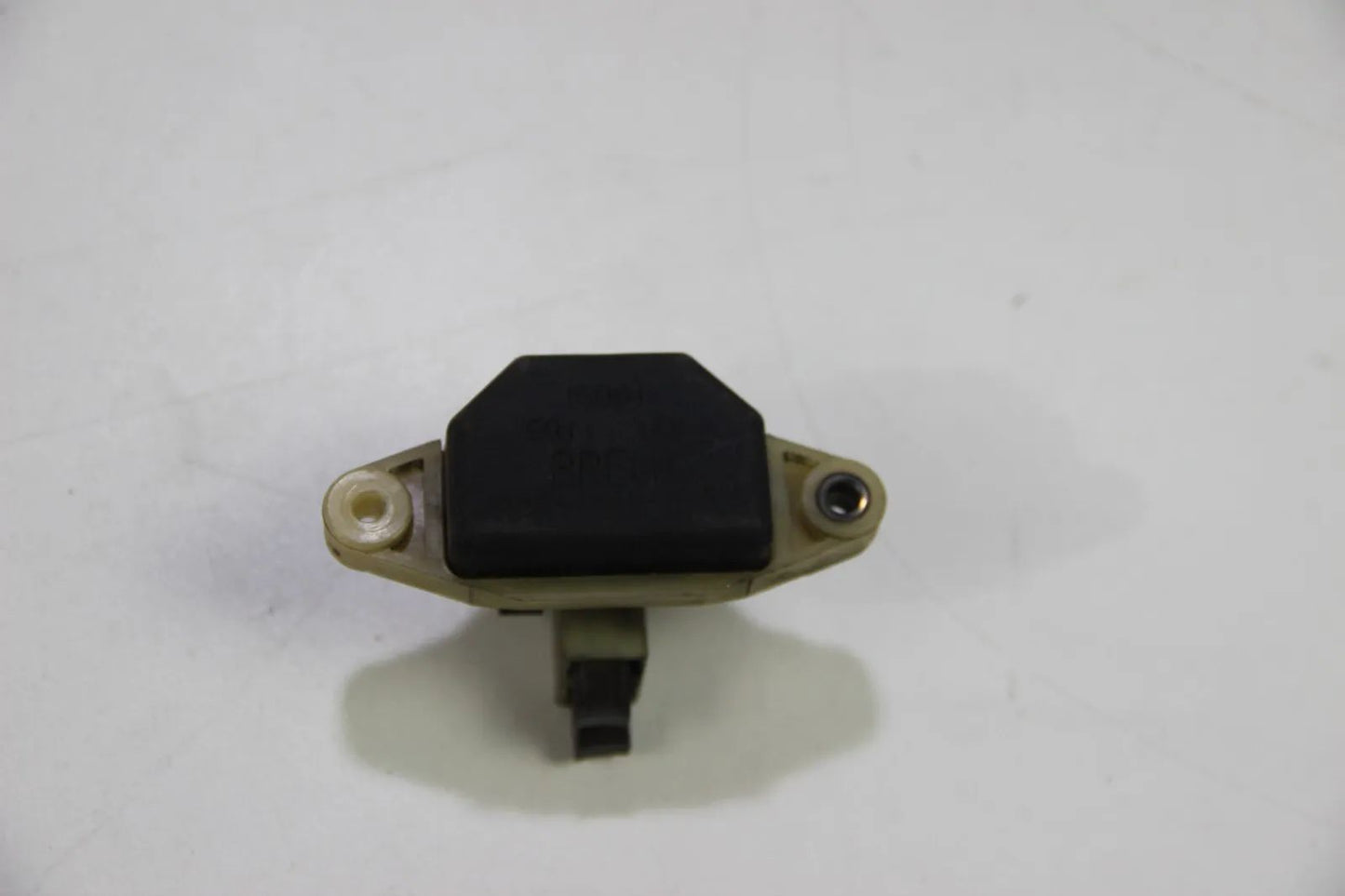 Original Bremi Lichtmaschine / Generator Regler 15001 9011 14V