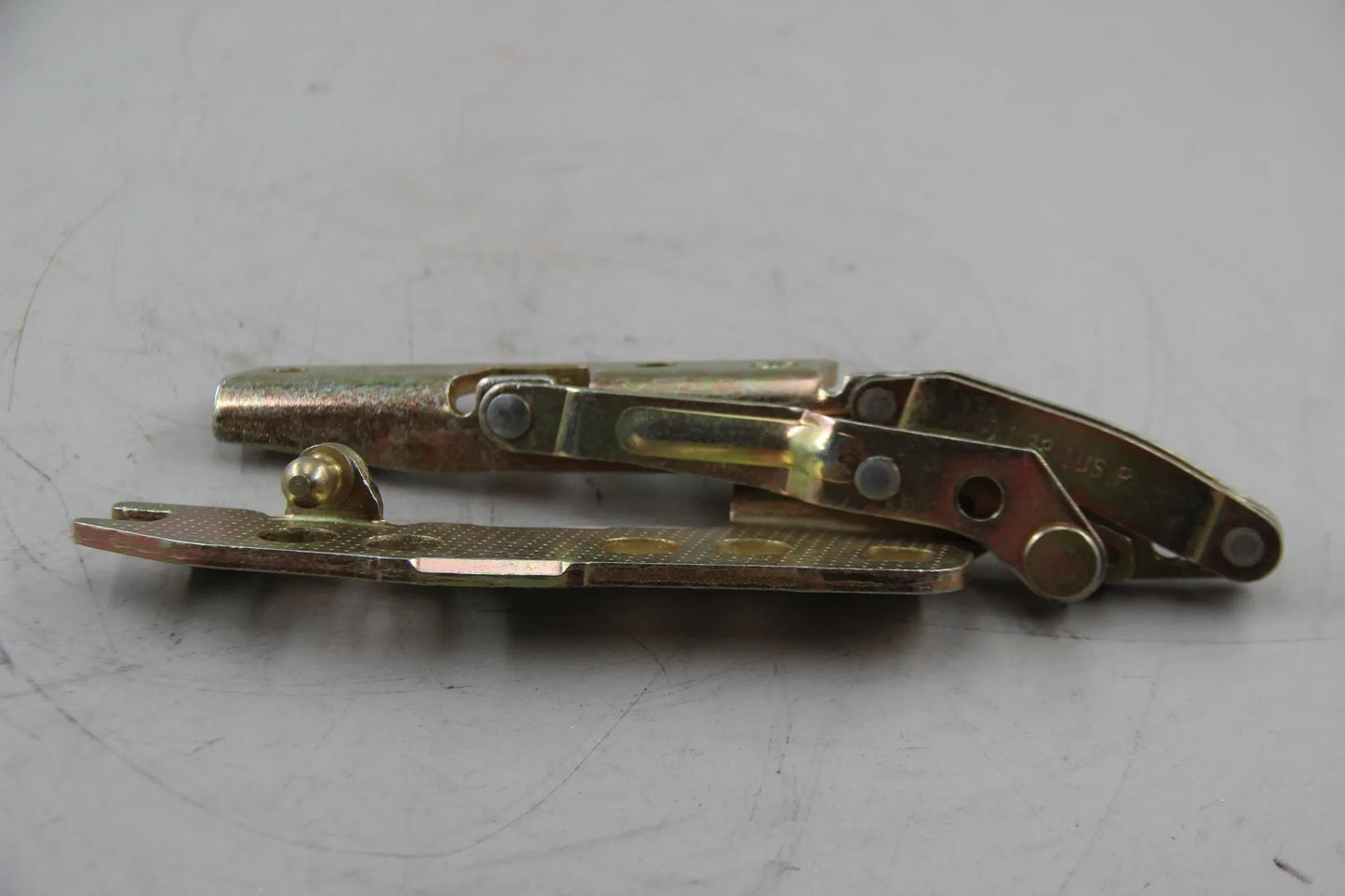 Original BMW E38 7er 750i Scharnier Frontklappe links NOS NLA 41618125171