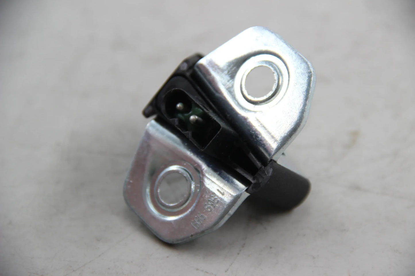 Original BMW Schalter Schliesskeil NOS NLA 61311374441