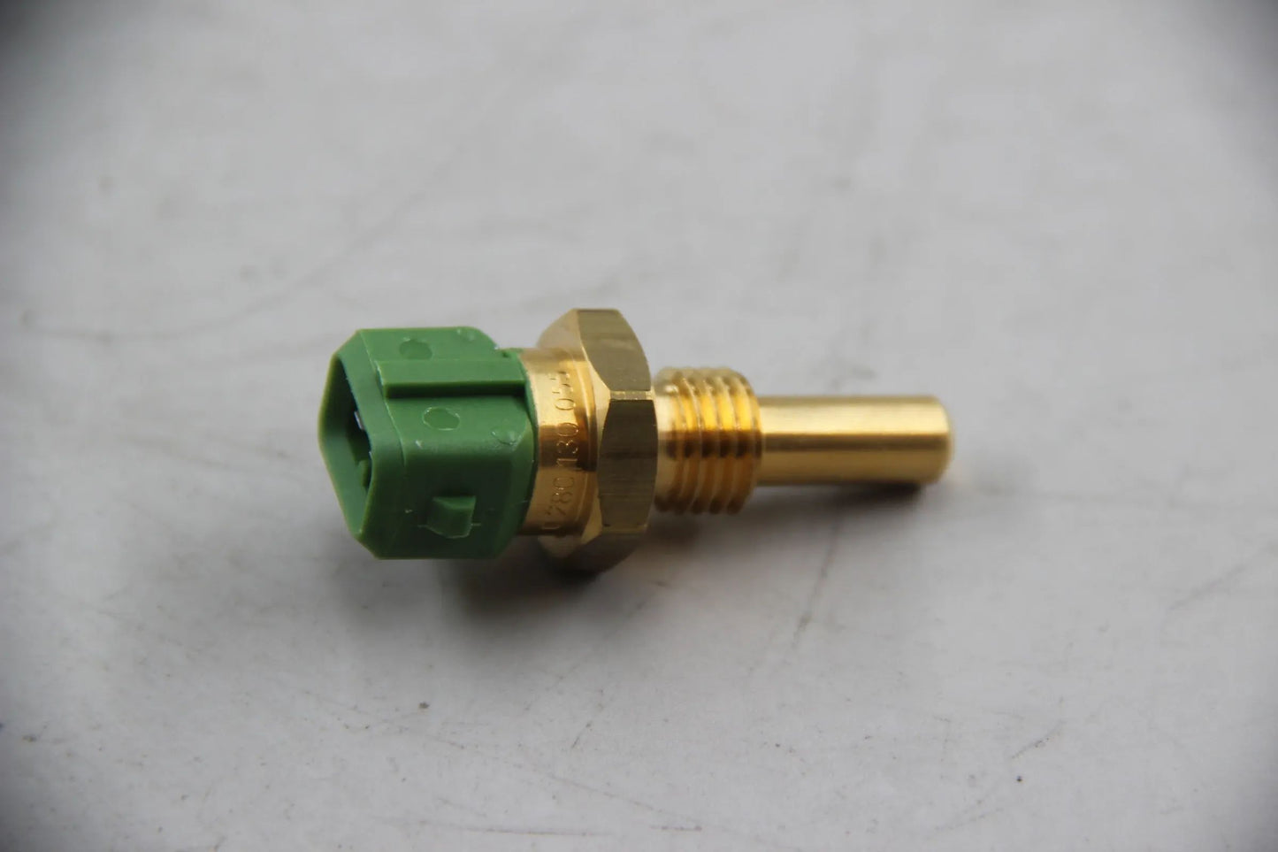 Original BMW E30 324d E36 E28 E34 Temperatursensor-Wasser M12X1,5 13622242184