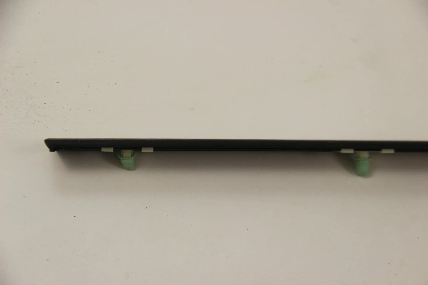 Original BMW E39 520i-540i M5 Stossleiste Tür vorne rechts schwarz 51138159296
