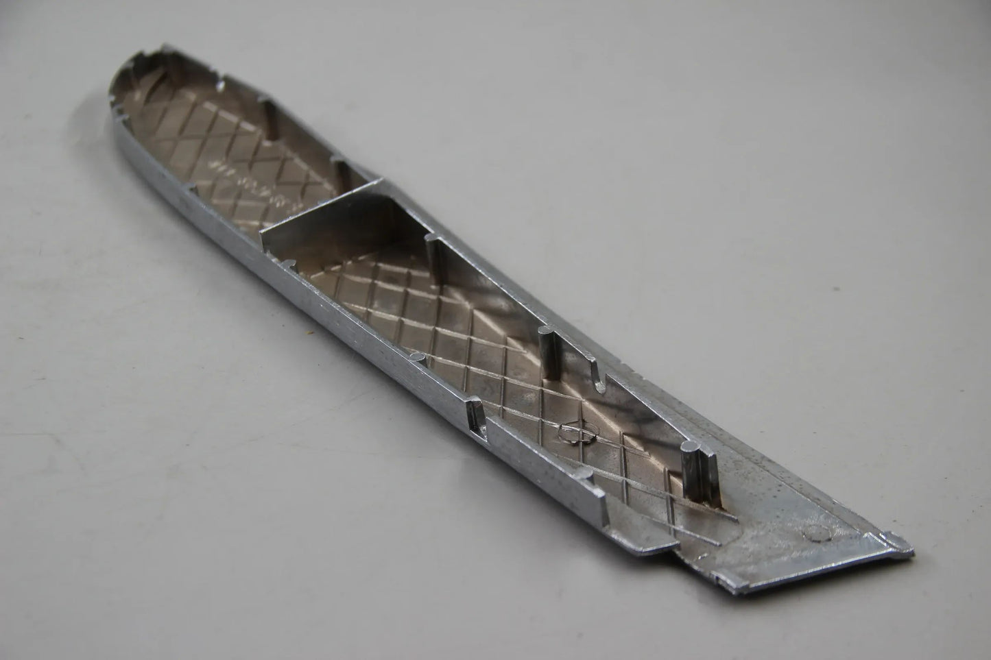 Original BMW NK 1800 2000 2000tii Zierblende rechts chrom NOS NLA 63211351850