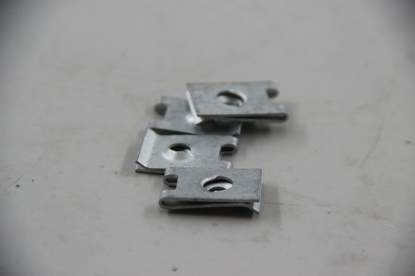 Original BMW E81 E21 E30 E36 E93 4x Blechmutter ST6,3-1-ZN NOS NLA 07129925742
