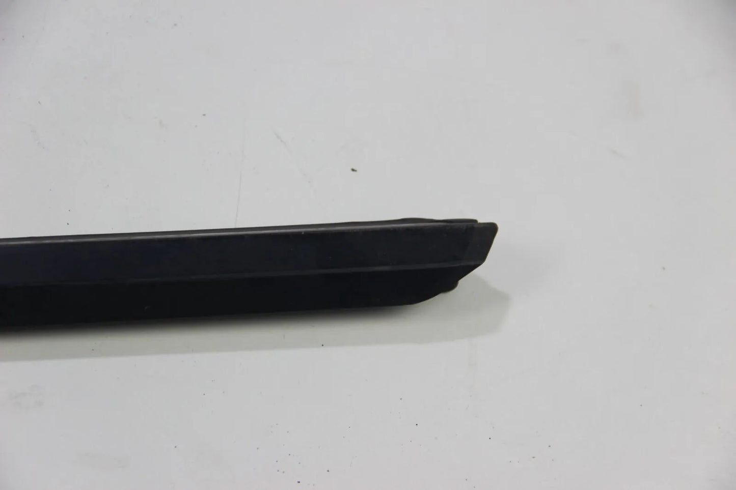 Original BMW E30 VFL 316i-325i Stossleiste Seitenwand hinten links Chrom 1876133