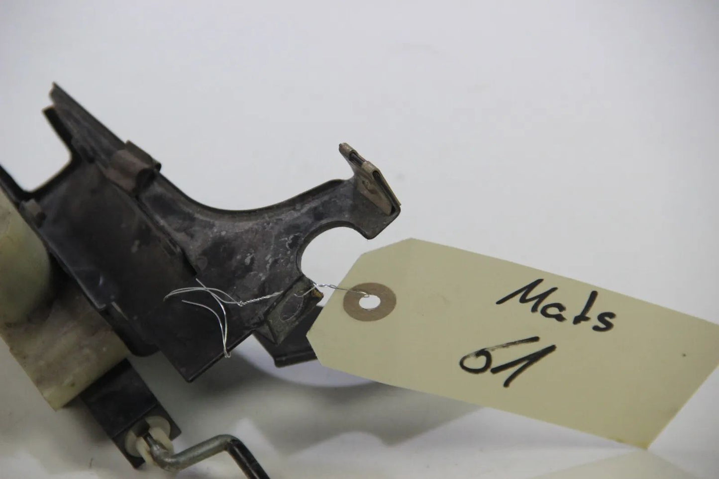 Original BMW E30 M3 ZV Tankklappe Halterung 1372572 Abdeckung Verriegelung Nur M