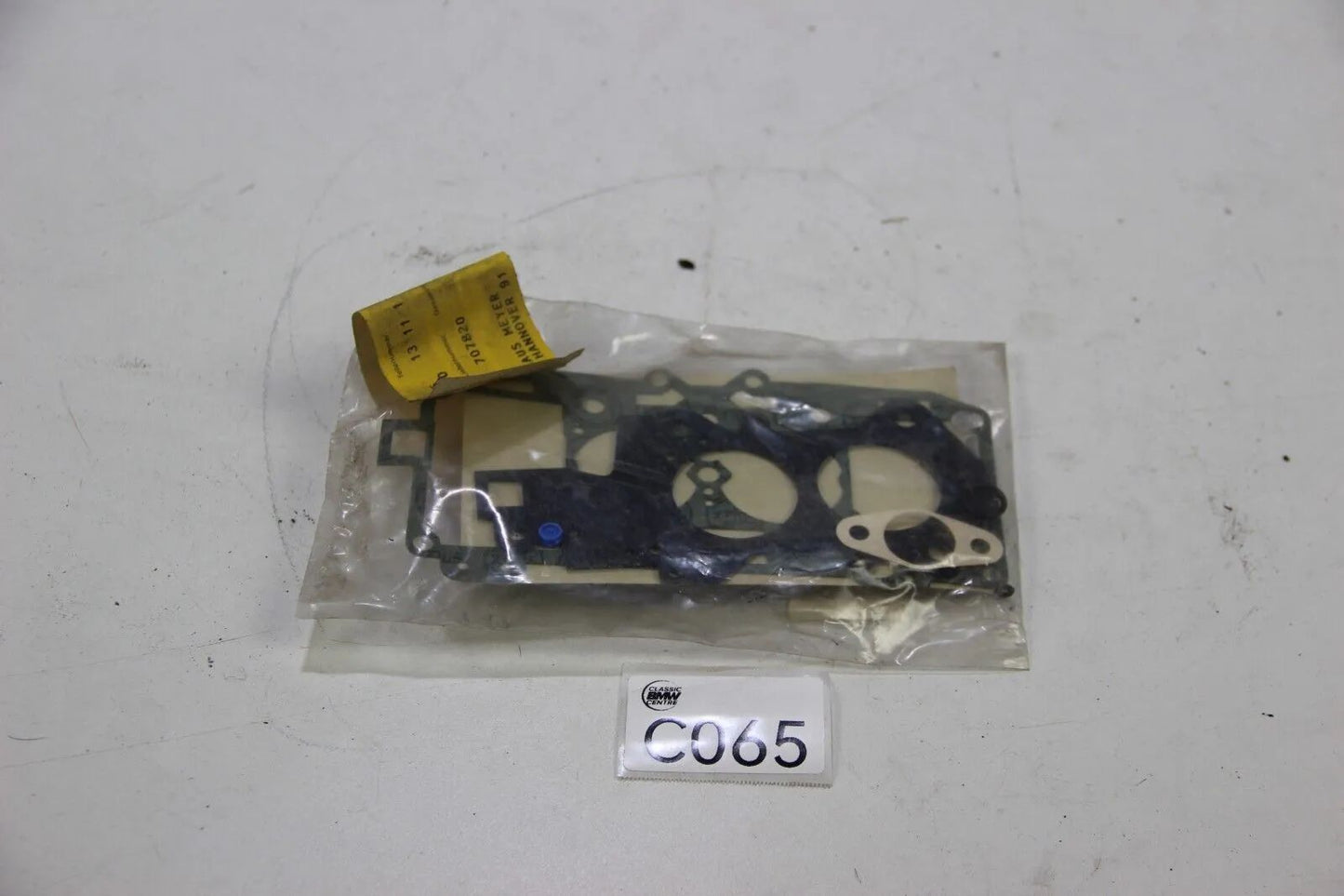 Original BMW E30 E21 316 E12 E28 518 M10	Dichtungssatz 2B4 Vergaser NOS 13111276