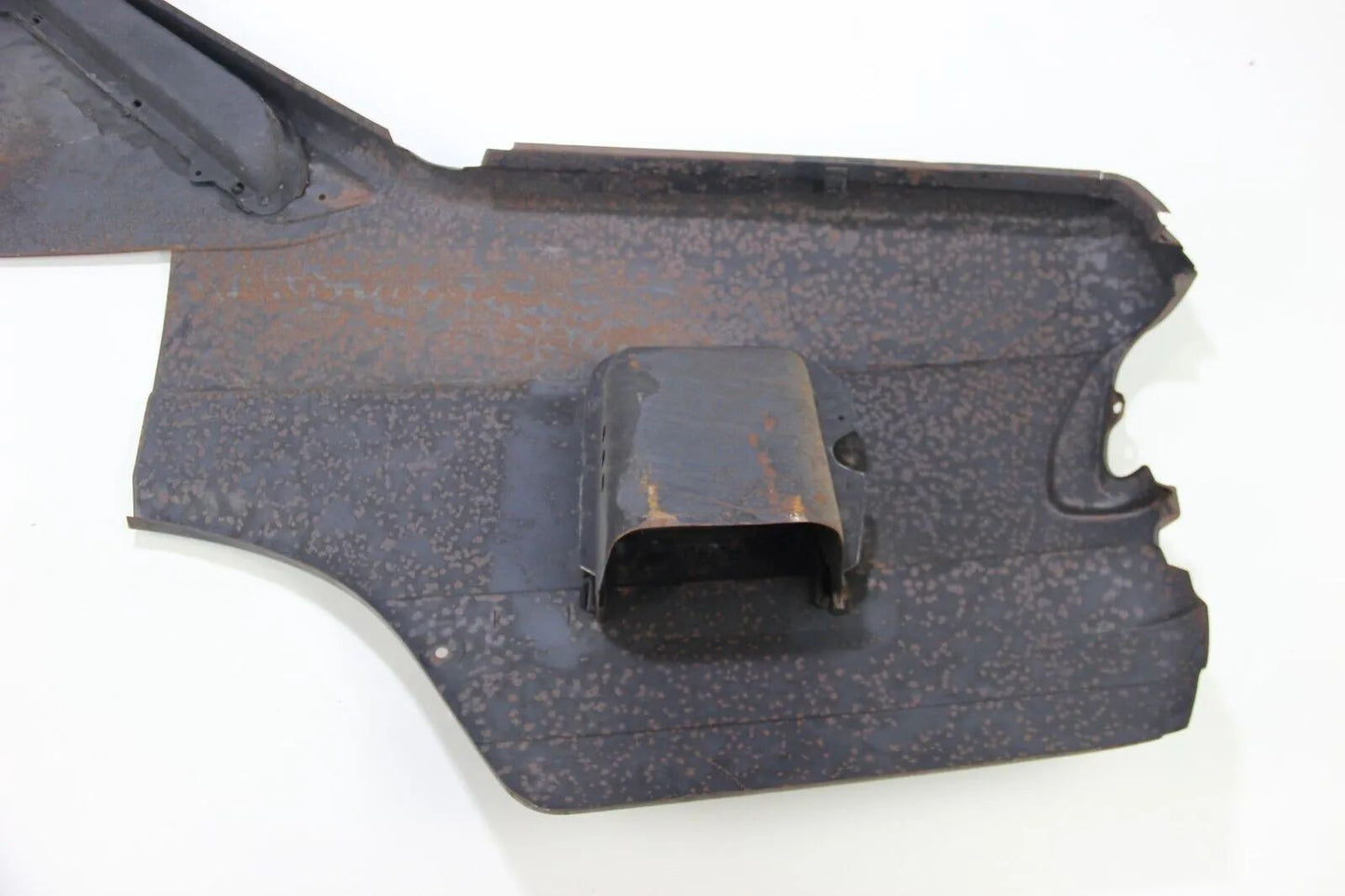 Original BMW E28 5er Seitenwand hinten rechts Quarter Panel 41351882710