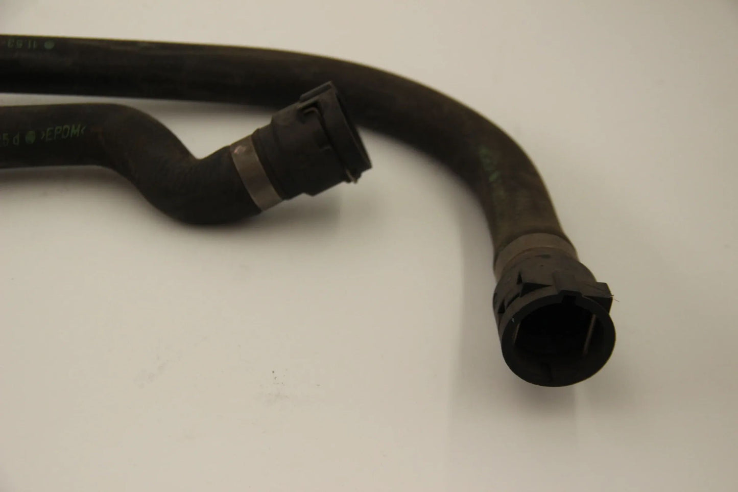 Original BMW E39 520i-530i  Wasserschlauch Rücklauf Kühlsystem  11531705225