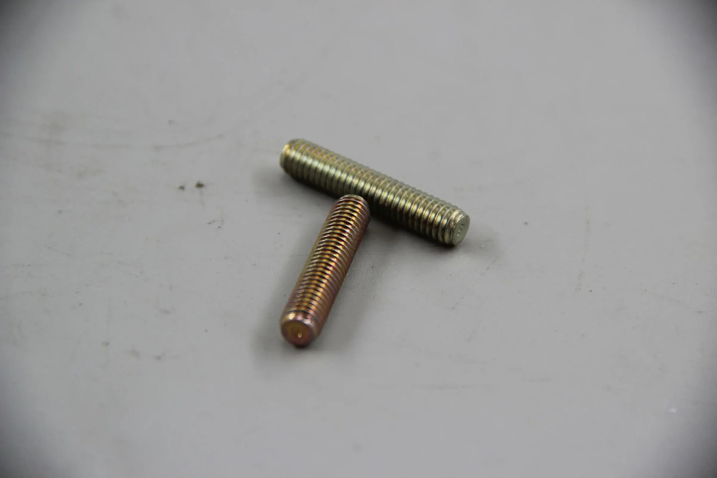 Orig BMW E21 E30 E36 E46 E28 E39 E24 E23 E66 2x Stiftschraube NOS NLA 07129908102