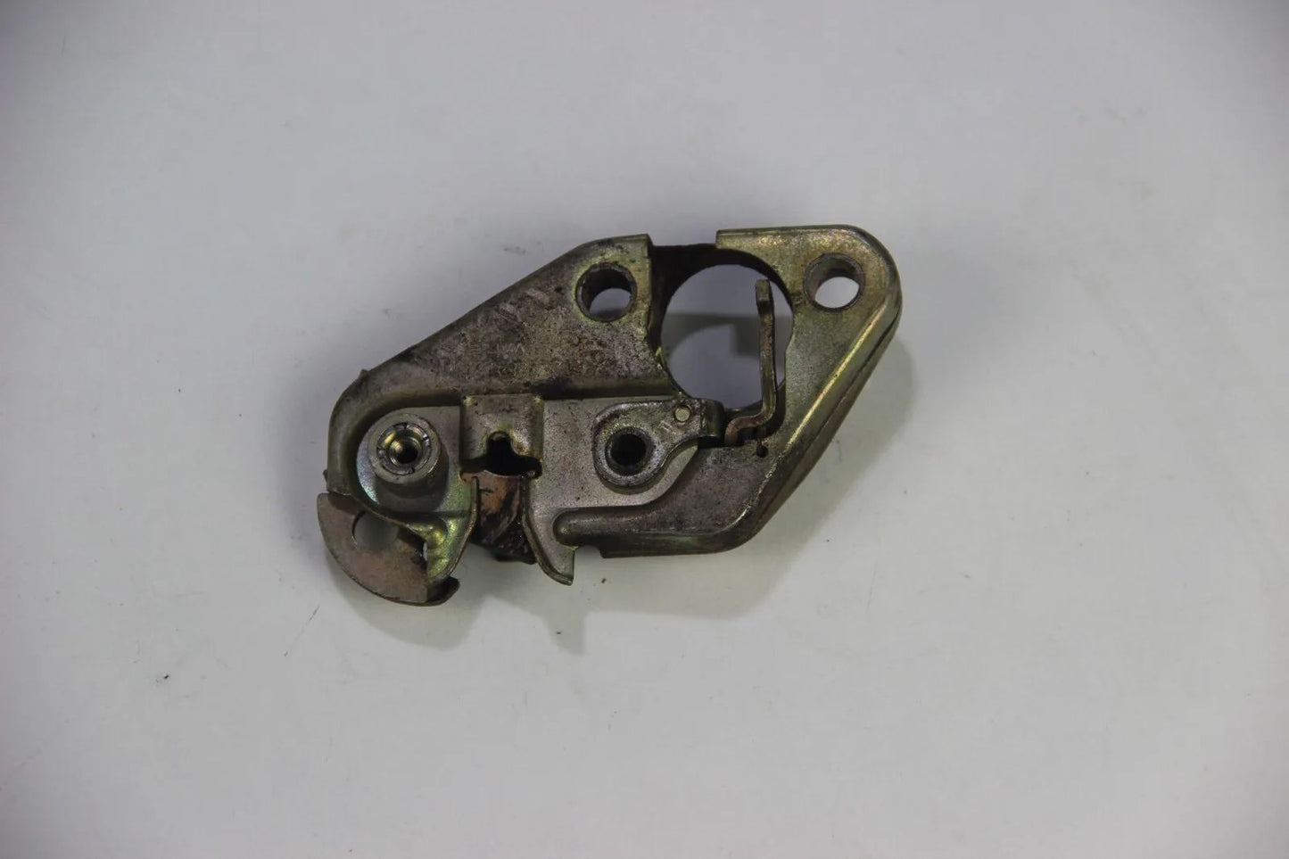 Original BMW E30 Heckklappe Verschluss Schloss 51241884131 Lock 316i-325i M3