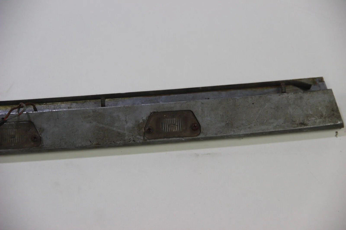 Original BMW Neue Klasse 2000 Kennzeichenleuchte 63268777100