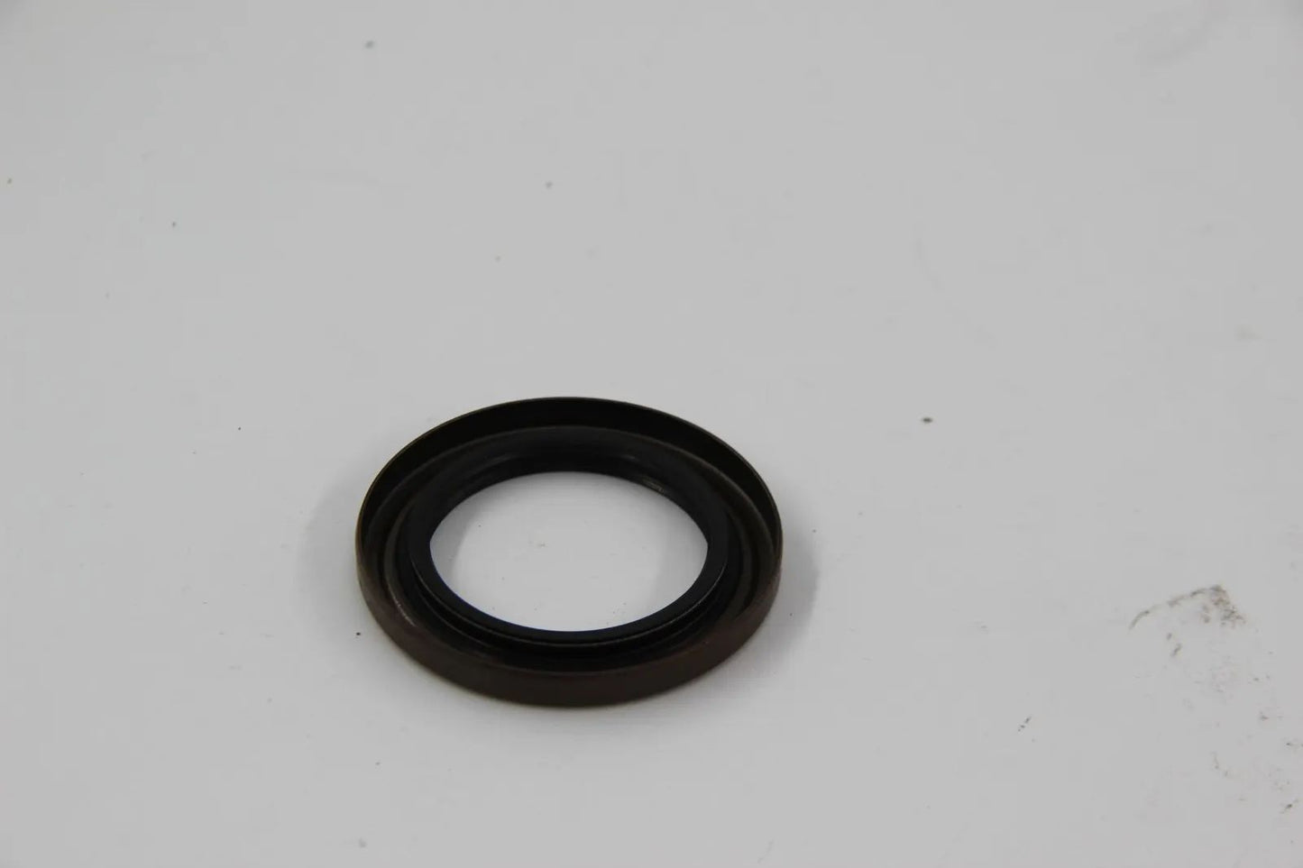 Original BMW E3 E9 E12 E24 E23 Wellendichtring Hinterchswelle 33411100599