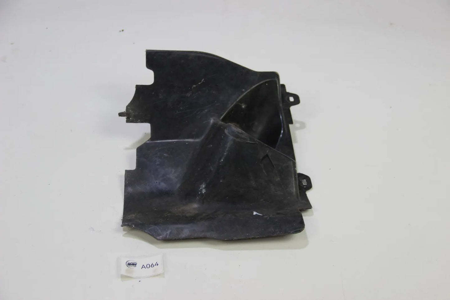 Original BMW E30 Scheinwerferabdeckung Motorraum Abdeckung Rechts 51711965252