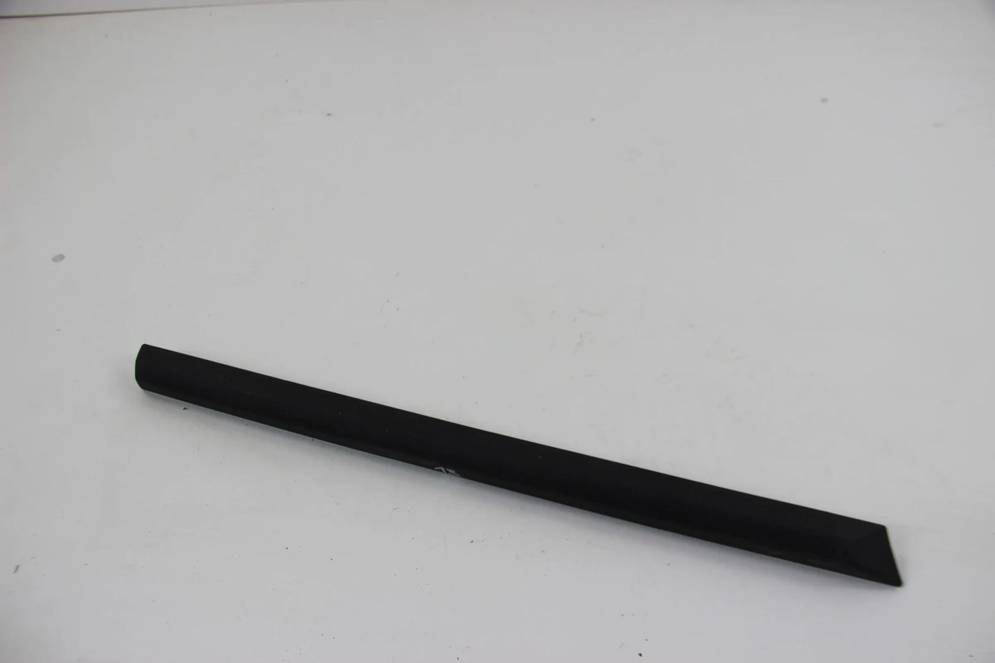 Original BMW E36 316g-318ti Stossleiste Seitenwand hinten rechts 51138146362