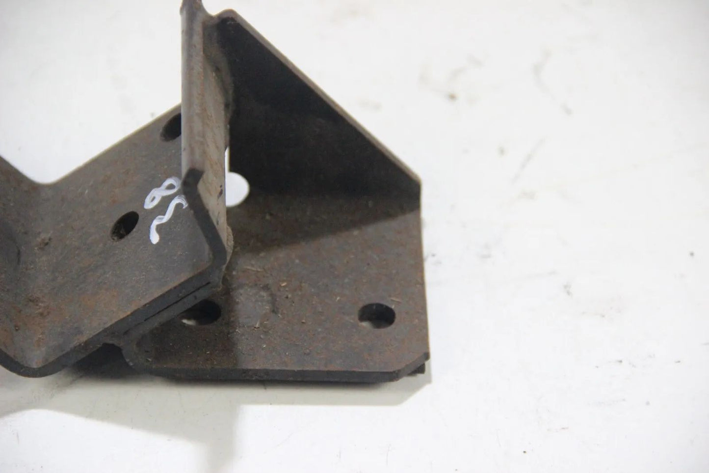 BMW Neue Klasse Motorhalter Haltebügel Tragbügel NOS Bügel 11 81 1 103 615