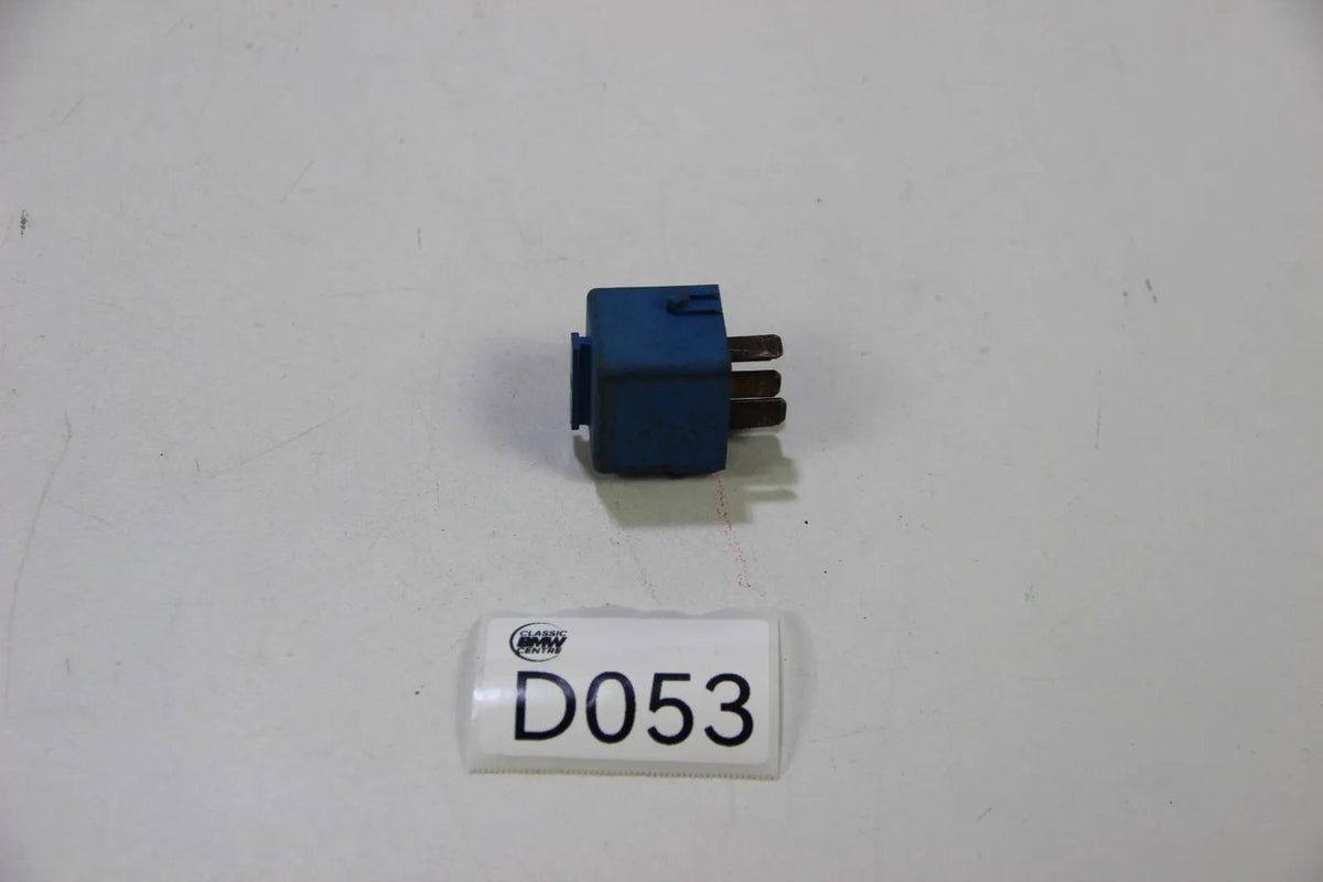 Original BMW E36 E46 E34 E32 E38 E31 Relais Relay Wechsler 61358350566