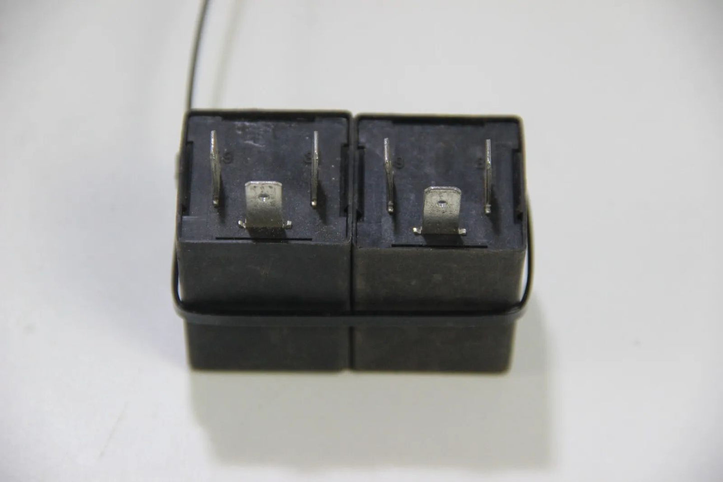 Original Opel Corsa Astra Calibra Relais Blinkrelais Blinkgeber Relay  90055543