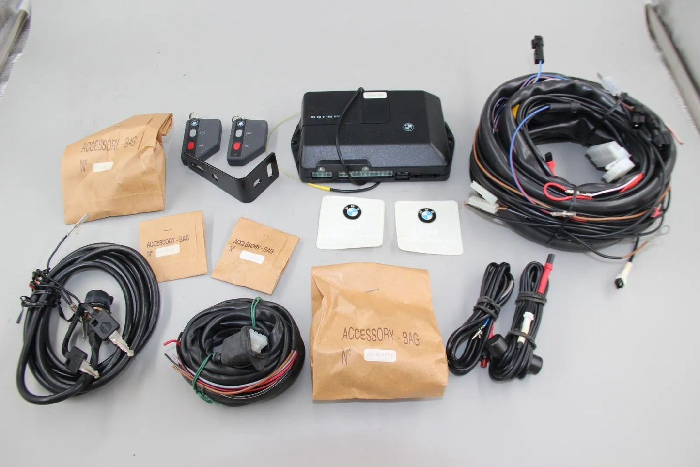 Original BMW E34 E32 Nachrüstset Nachrüstsatz Alarmanlage NOS 82919404759