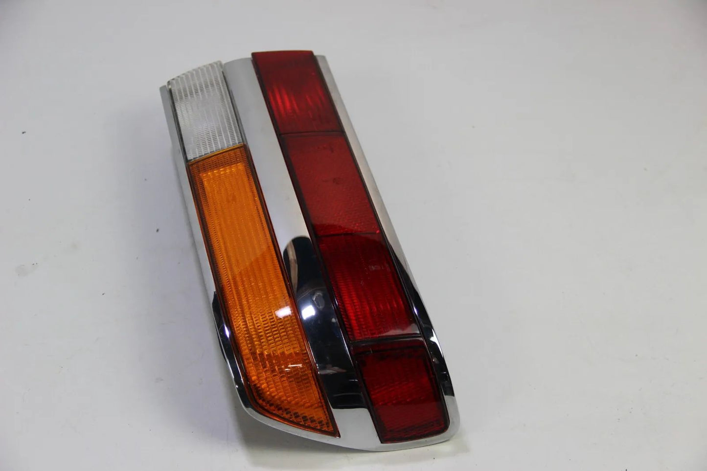 NEW OLD STOCK BMW E28 518-535 M5 Rücklicht links mit NSL 63211366769 Tailight