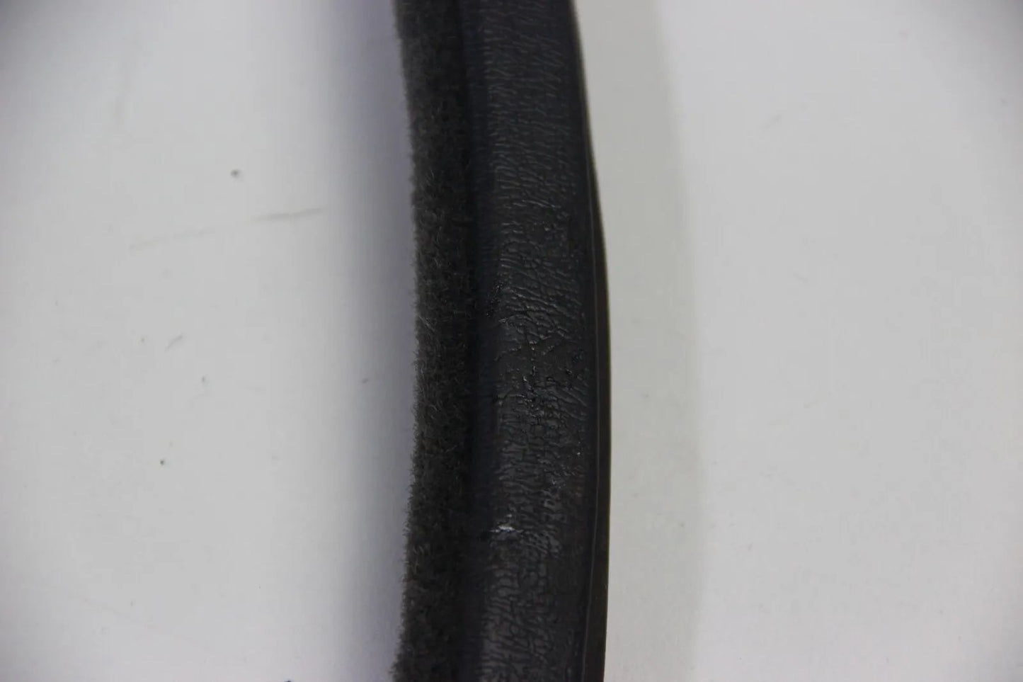 BMW E30 4-Türer Limo Touring 316i-325i Türdichtung hinten rechts Kantenschutz