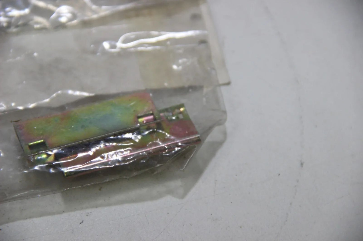 Original BMW E32 730i-750iL M30 M60 2x Klammer Clip Clips  51121950400