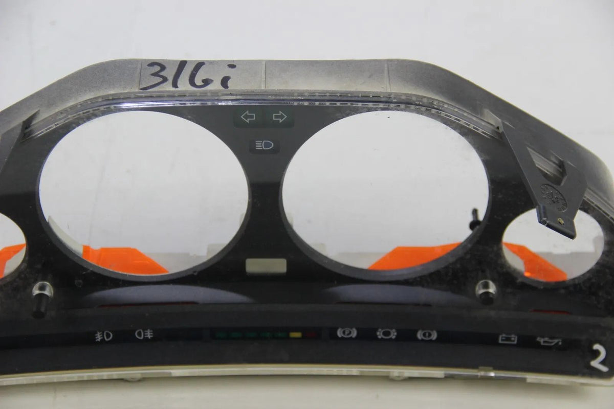 BMW E30 316i 318i	Kombiinstrument Tacho Gehäuse für Tachos mit Quartz Uhr
