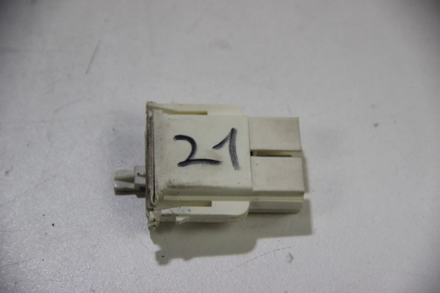 BMW E30 316i 318i M40	Kombiinstrument Codierstecker 18 Coding Plug 1385364