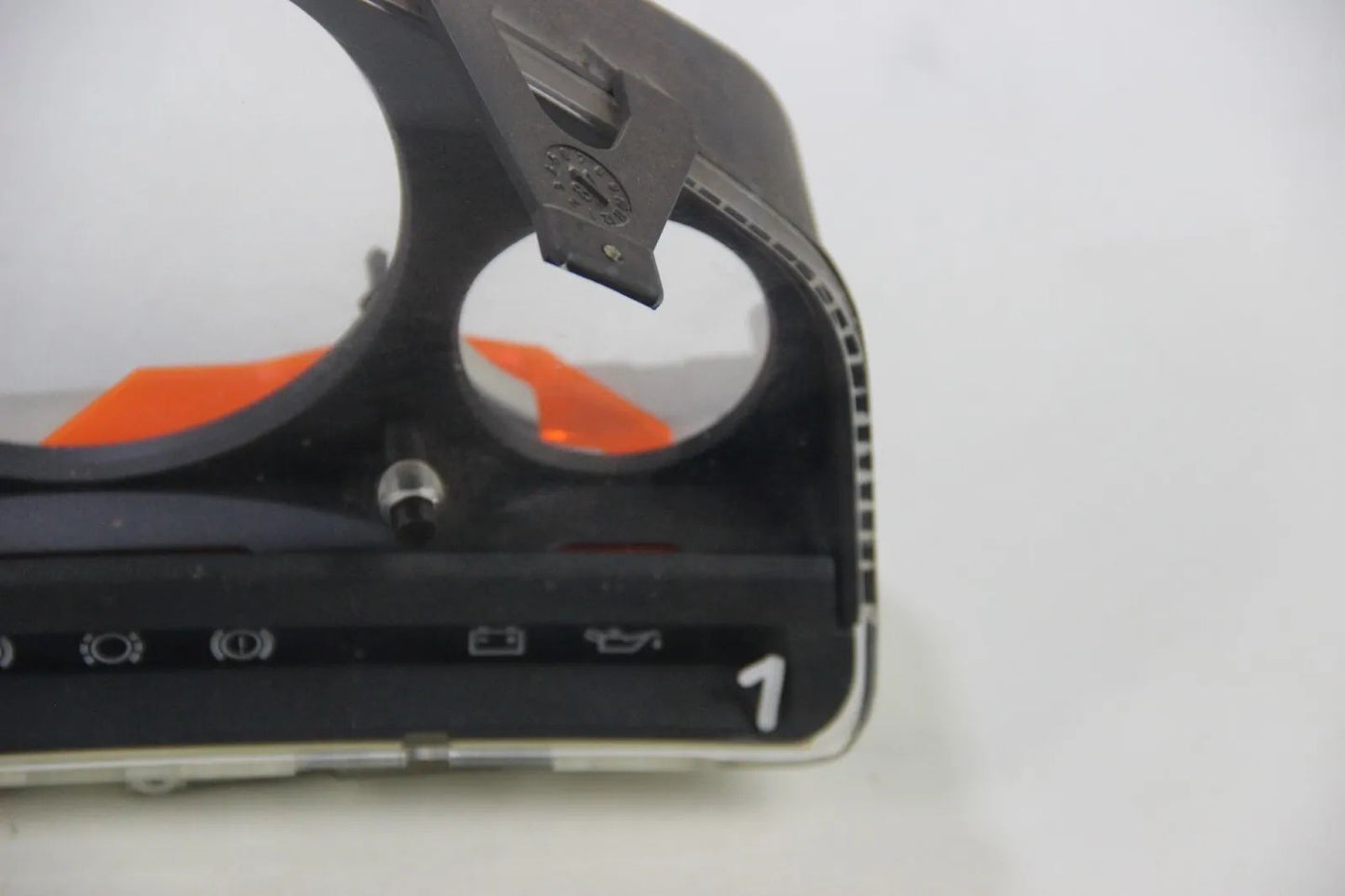 BMW E30 316i 318i Kombiinstrument Tacho Gehäuse für Tachos mit Quartz Uhr