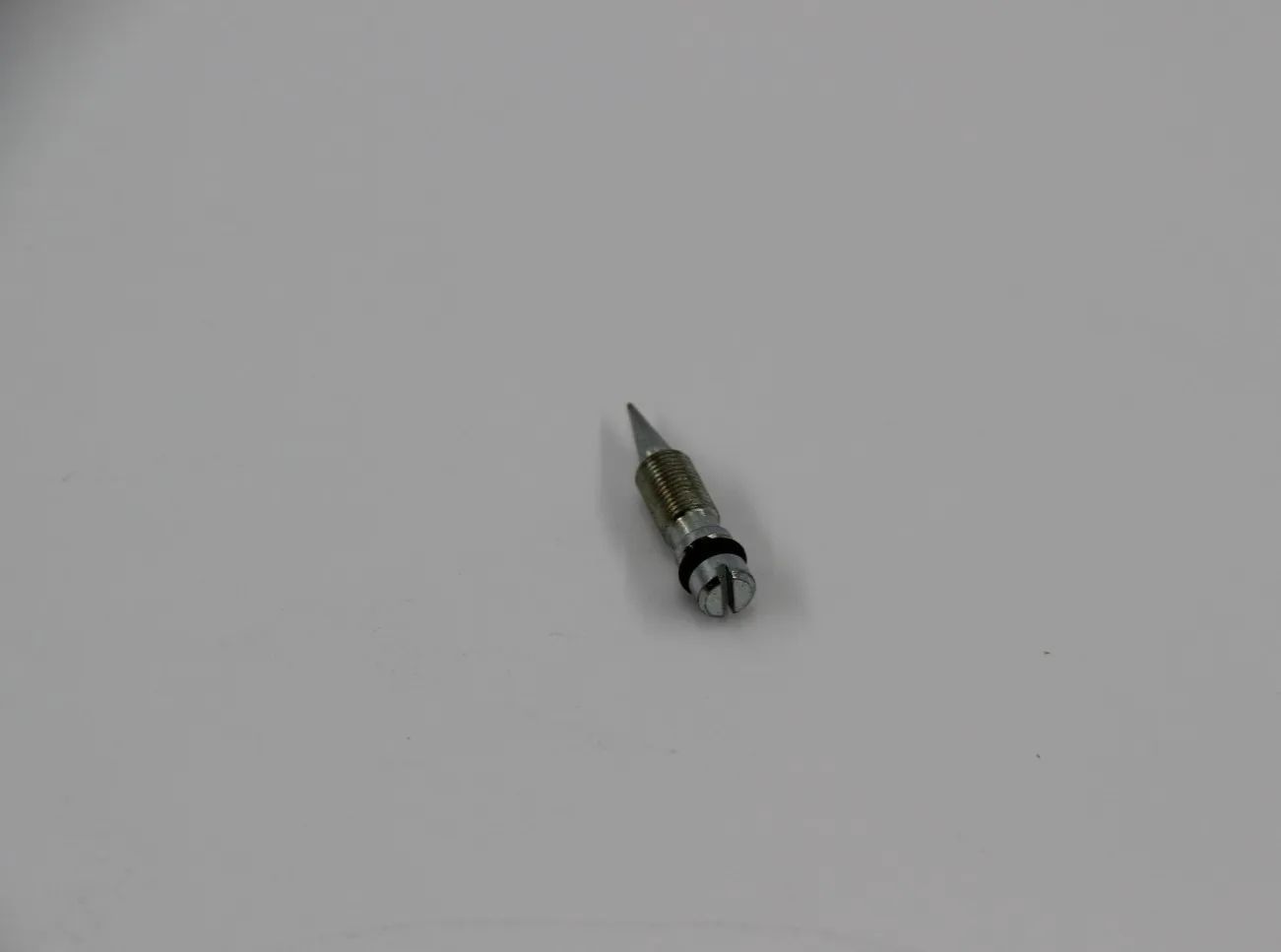 Orig BMW E10 E3 E9 E21 E30 E12 E24 E23 Gemischregulierschraube NOS 13111278354