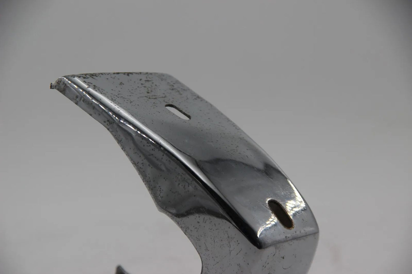 Original BMW E9 2.5cs - 3.0 cs csi csl Stossstangenhorn Links NOS 51111810519