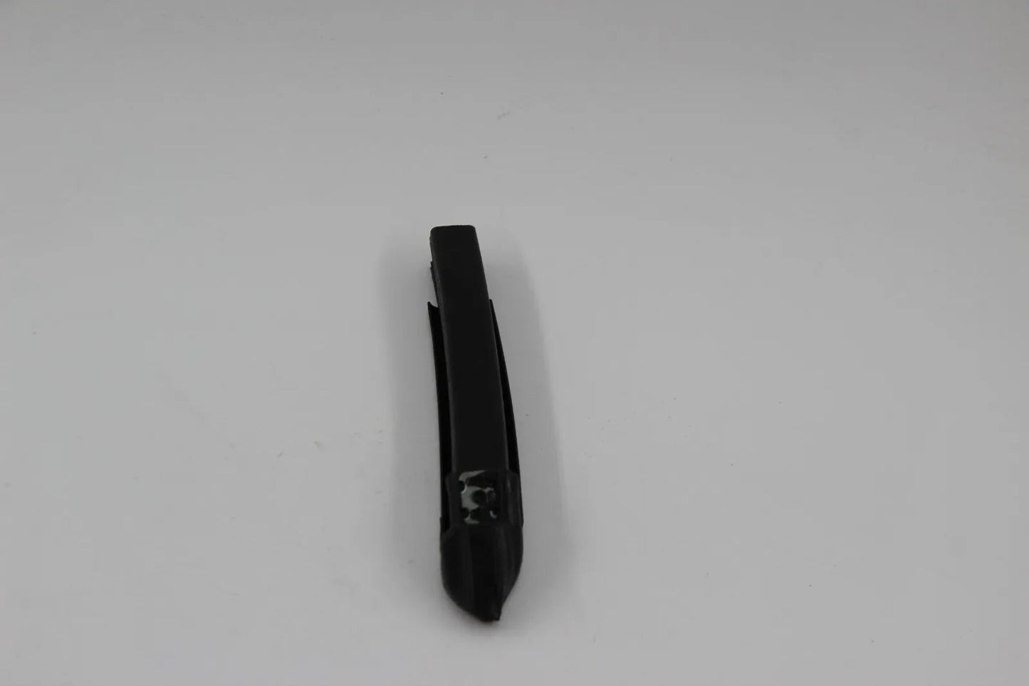 BMW E24 628 CSI - M635 CSI Fensterführung vorne links Guide NOS 51211861097 Neu