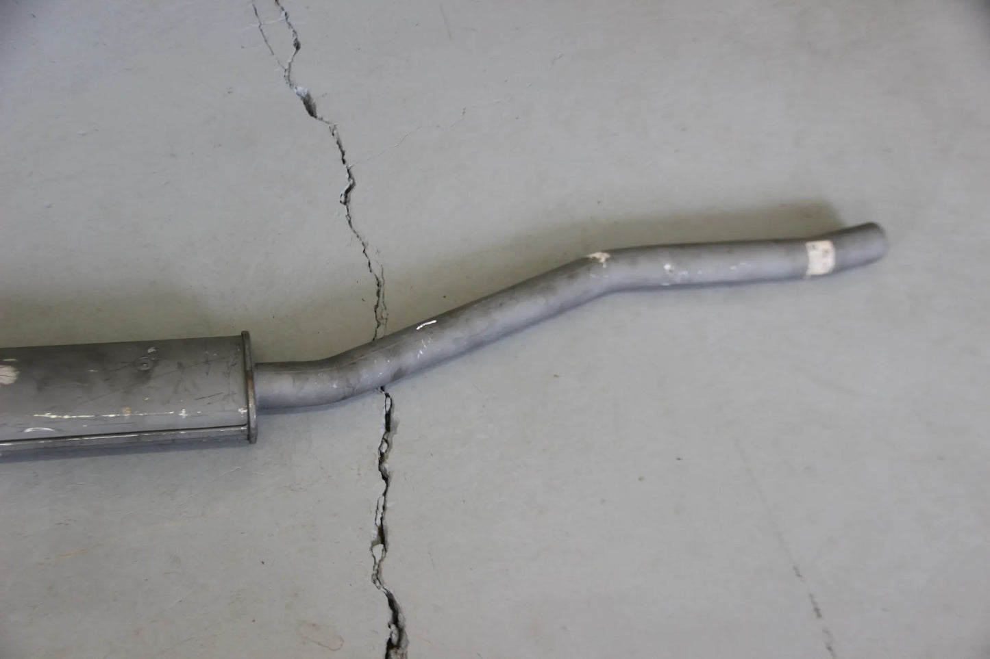 Original BMW E30 320i Vorschalldämpfer 18121176985