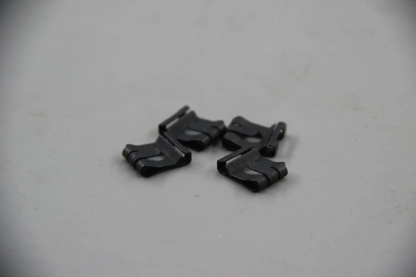 Original BMW E21 E30 E36 E12 E28 E39 E24 E23 E38 4x Klammer A5 07129934906