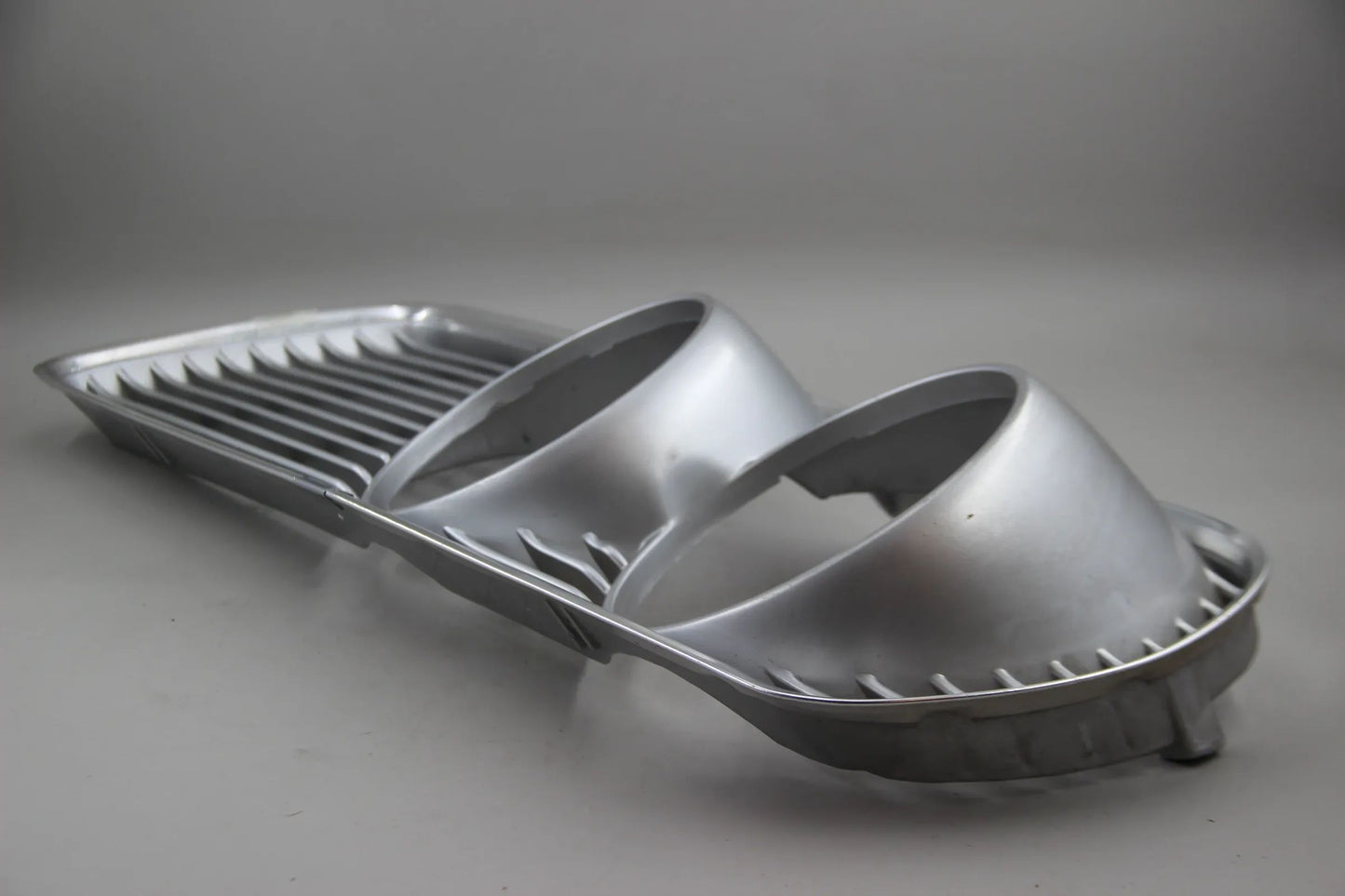 Orig. BMW E3 E9 2.5CS 3.0CS CSi CSiL CSL Ziergitter rechts NOS NLA 51131811484