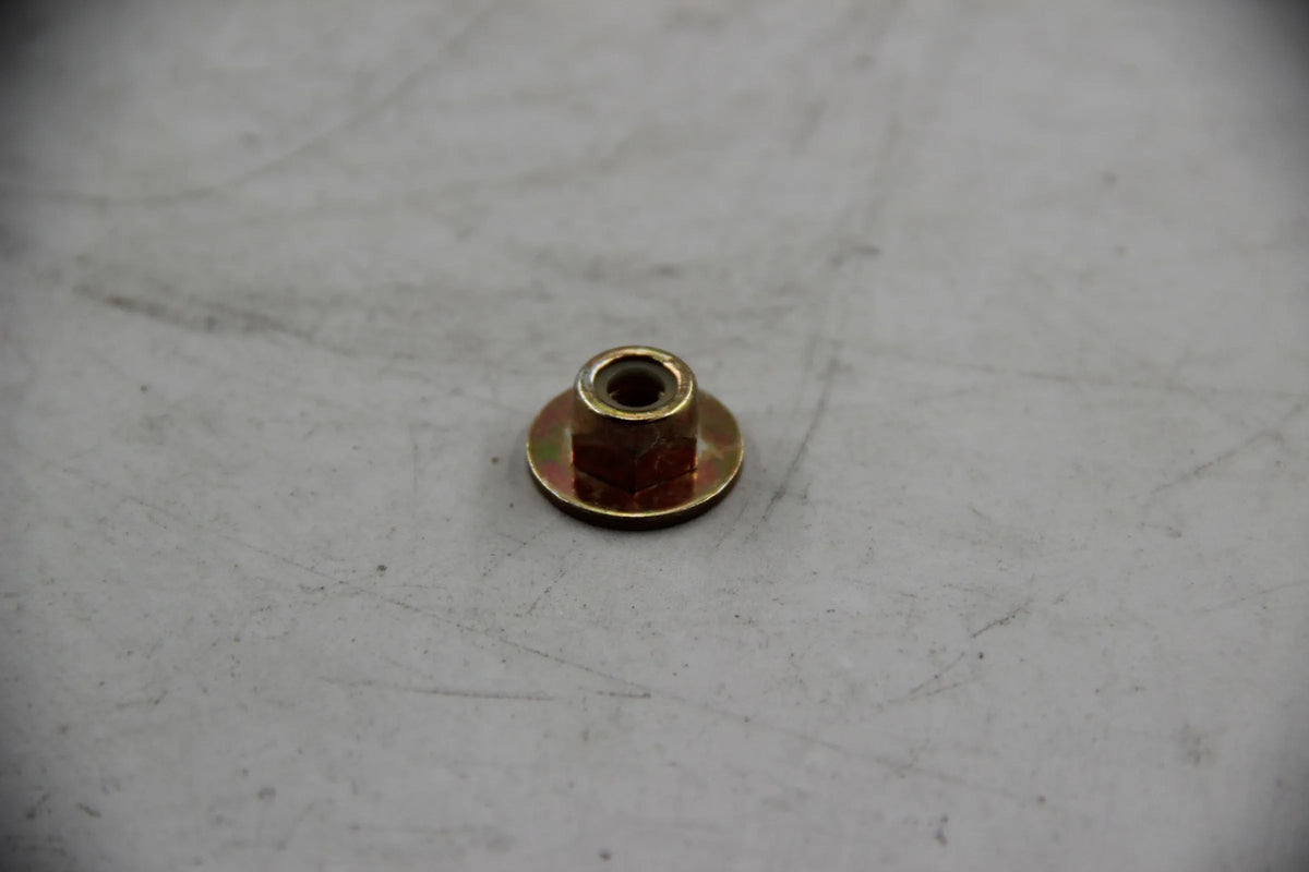 Original BMW E26 E21 E30 E12 E24 E23 E32 E83 E53 E52 Stopmutter M6 51211803363