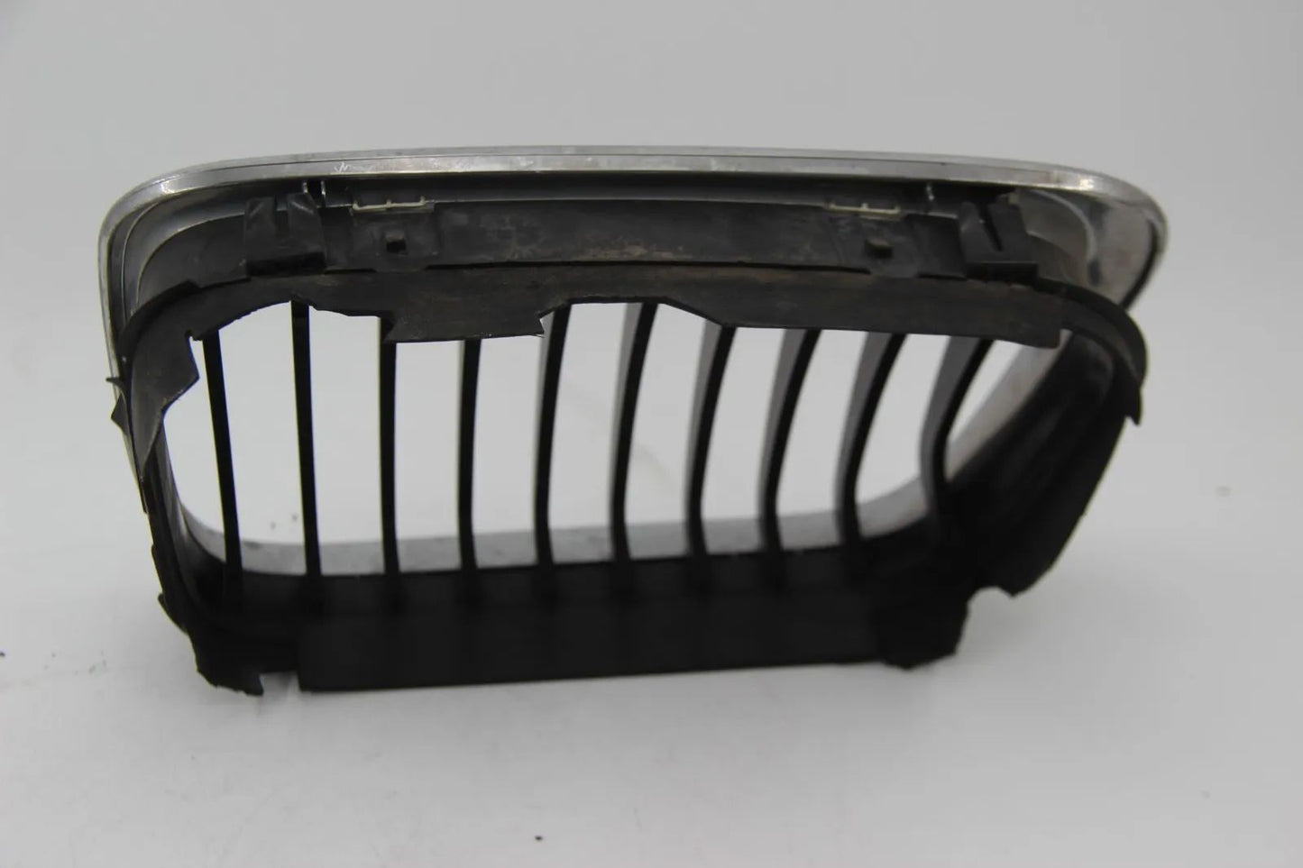 Original BMW E36 3er 316i-328i Ziergitter Niere Vorne Rechts Chrom 51138195056