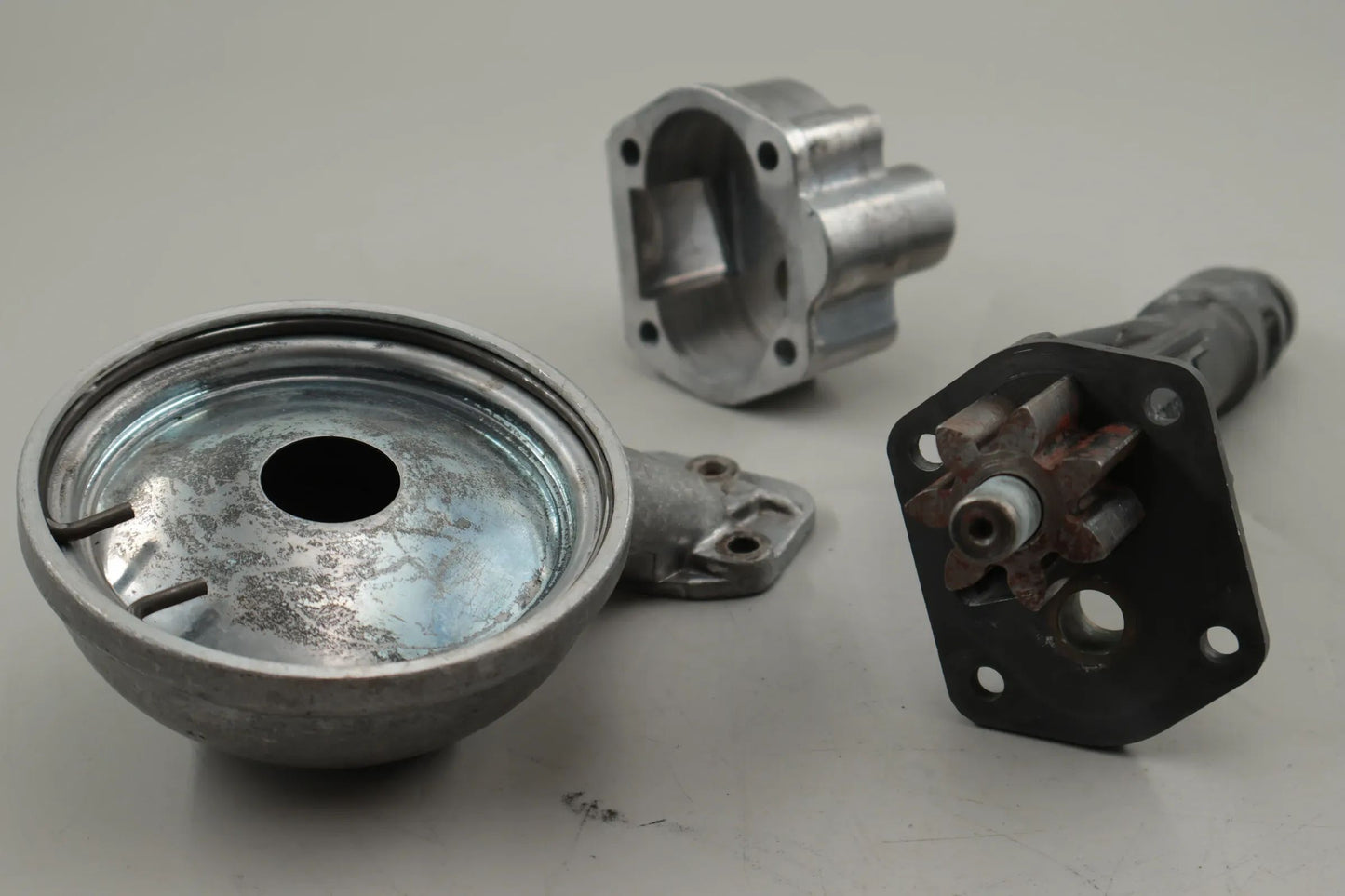 Mercedes-Benz M130 W113 W108 W109 W11 W114 Ölpumpe Oilpump Ölsaugrohr Öl Pumpe