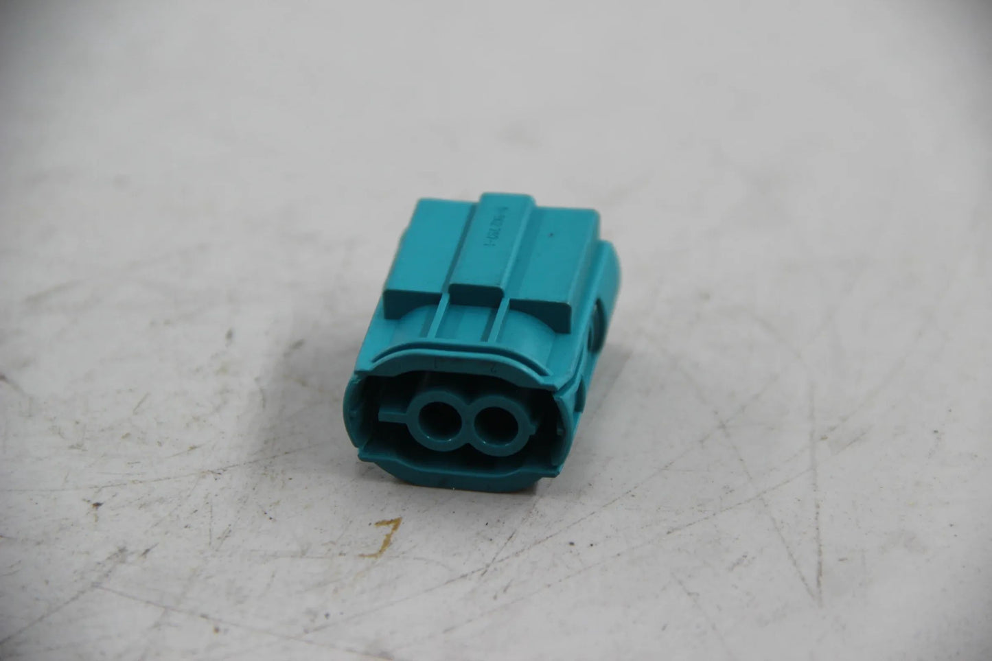 Original BMW E82 E88 E46 Universal-Buchsengehäuse uncodiert NOS NLA 61138352390