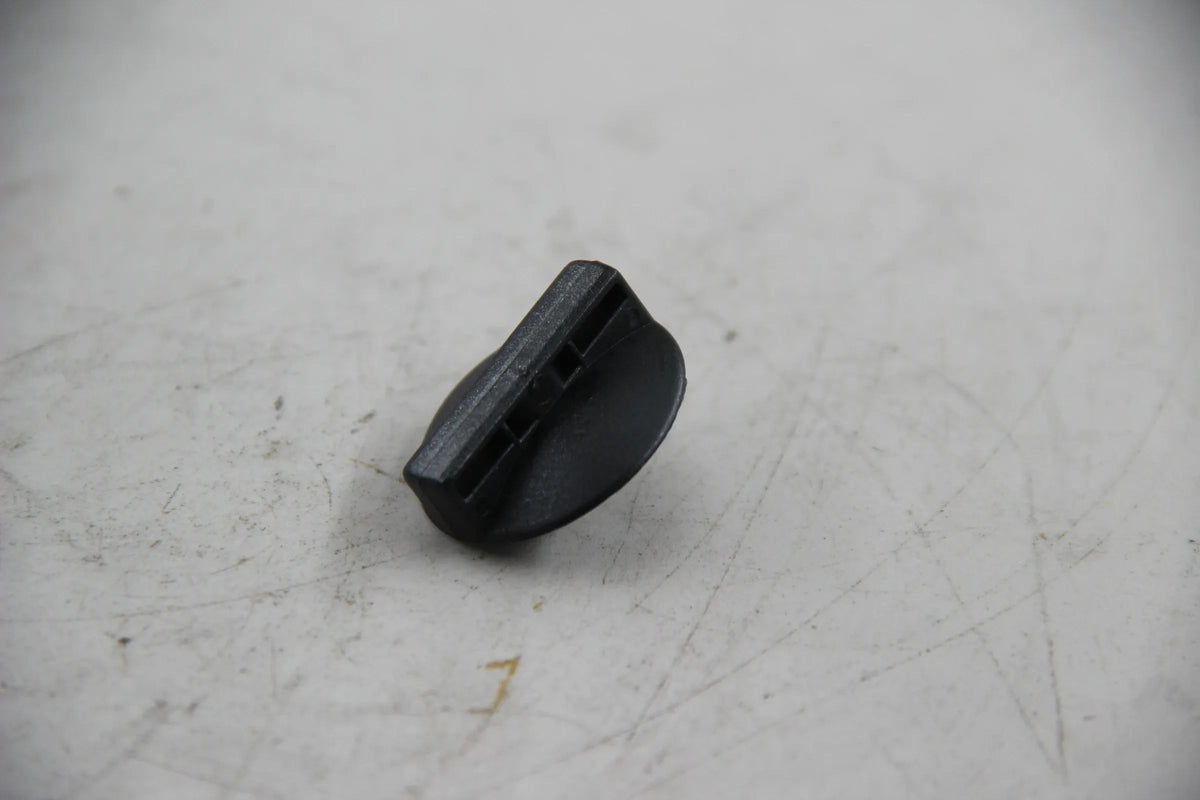 Original BMW E30 E36 E46 E34 E39 E32 E67 E31 E52 Druckknopf NOS NLA 61131373669