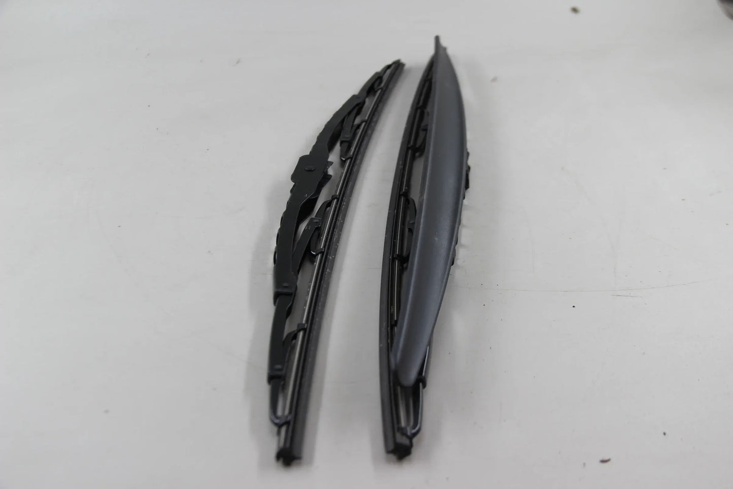 Original BMW E85 E86 Z4 Satz Wischerblätter NOS NLA 61610150675