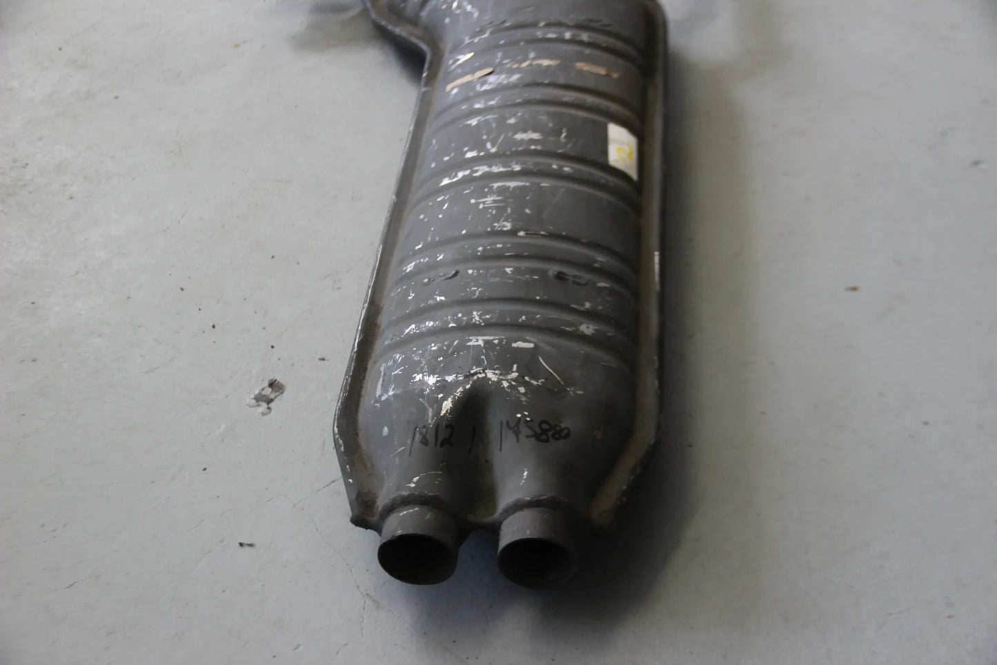 Original BMW E28 528i E24 628CSi Mittelschalldämpfer 18121175880