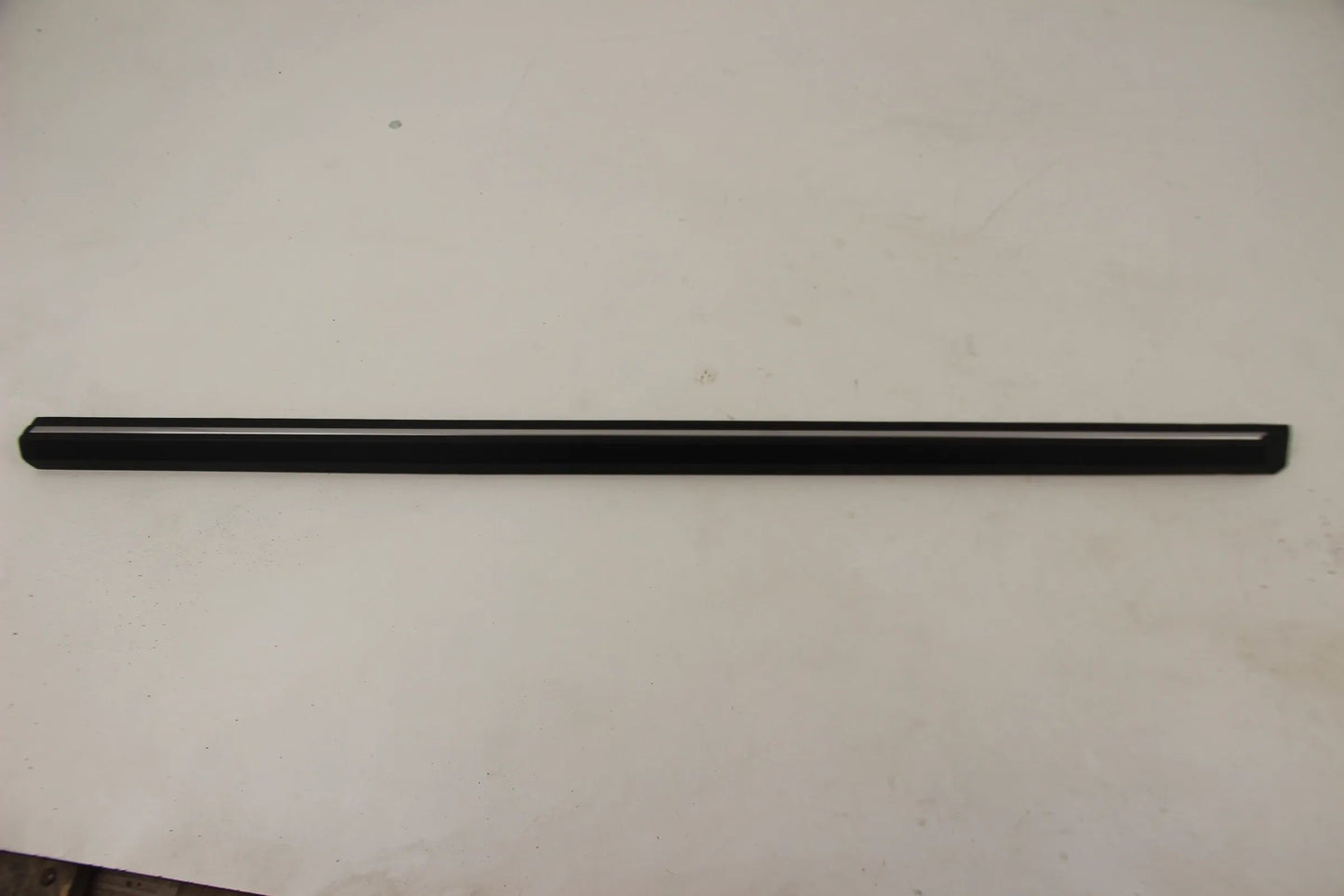 Original BMW E30 316 316i-325i Stossleist Tür vorne rechts 51131904770