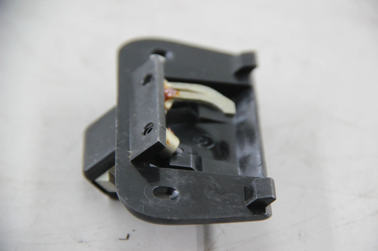 Original BMW E30 316i-325i M3 E24 M6 E23 728i Verschluss Oberteil 51161955759