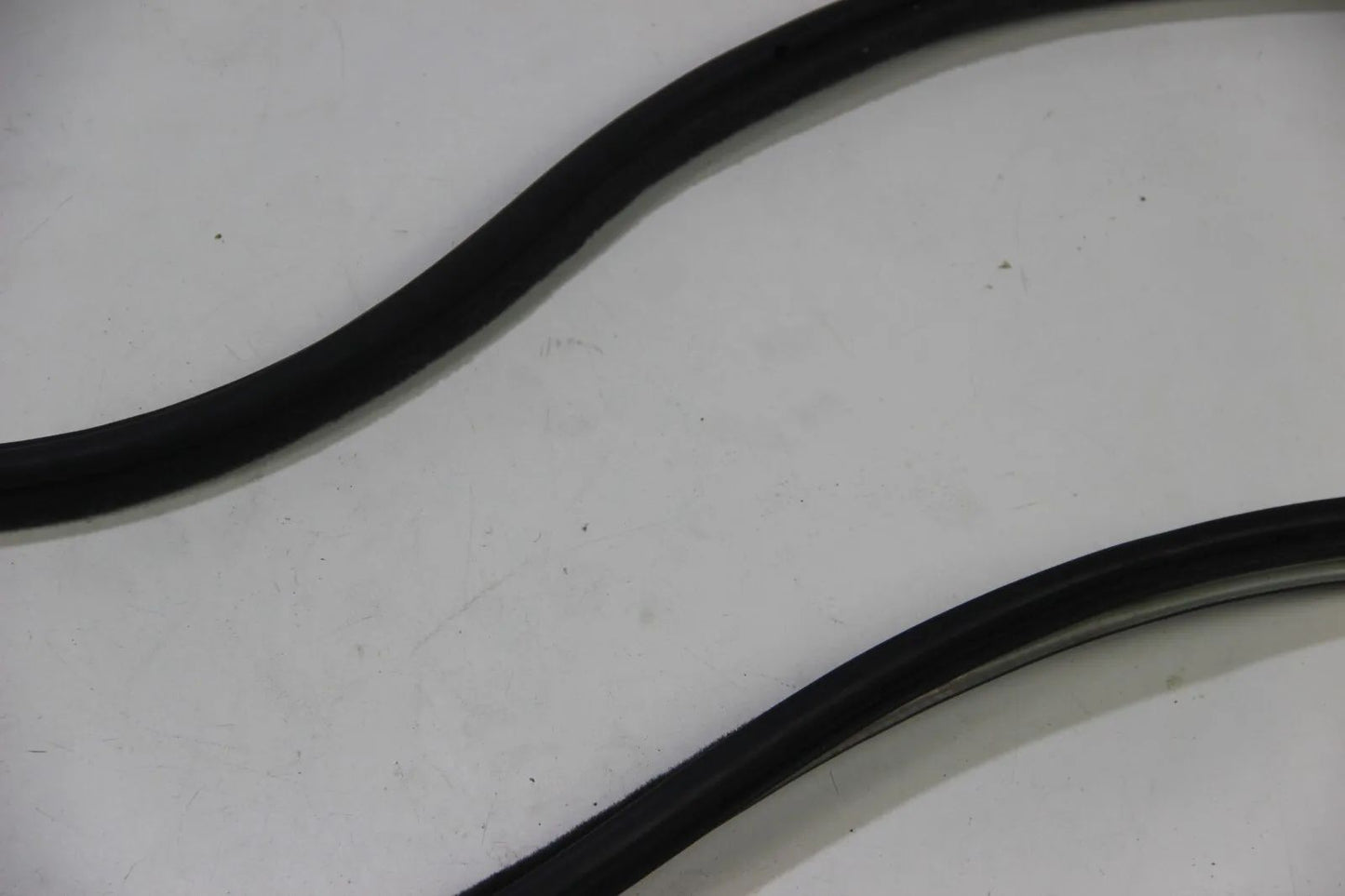 Original BMW E30 4-Türer 316i-325i M3 Türdichtung Vorne Links Kantenschutz OEM