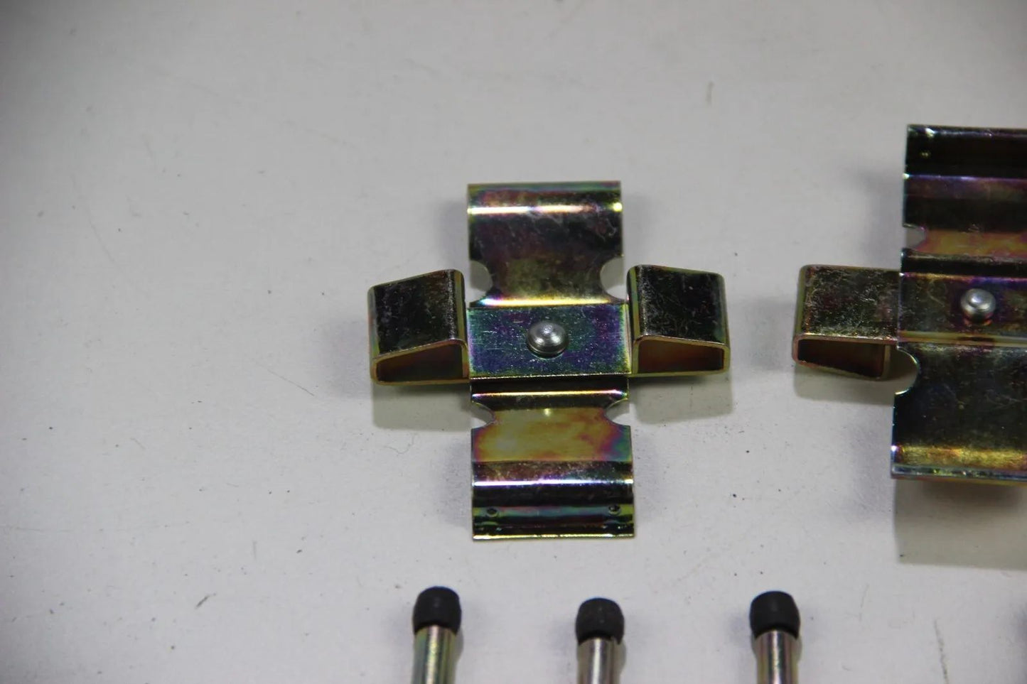 Original BMW E21 Zubehör Belagsatz 34211150542 Bremssattel Zubehör Clips