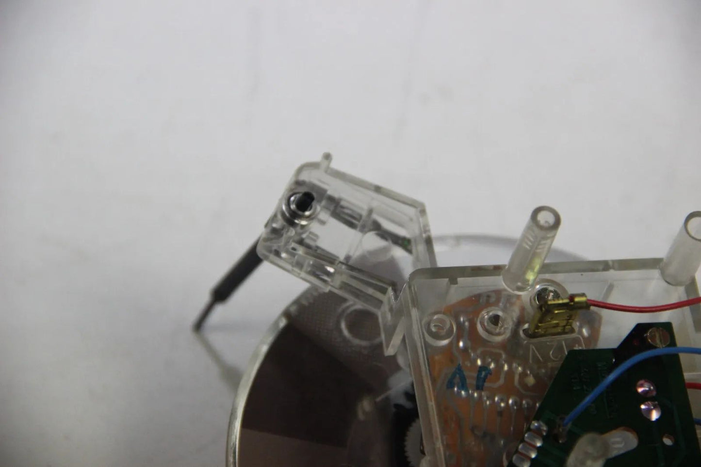 Original BMW E30 316i 318i  	Kombiinstrument Quartz Uhr Motometer 	1377371