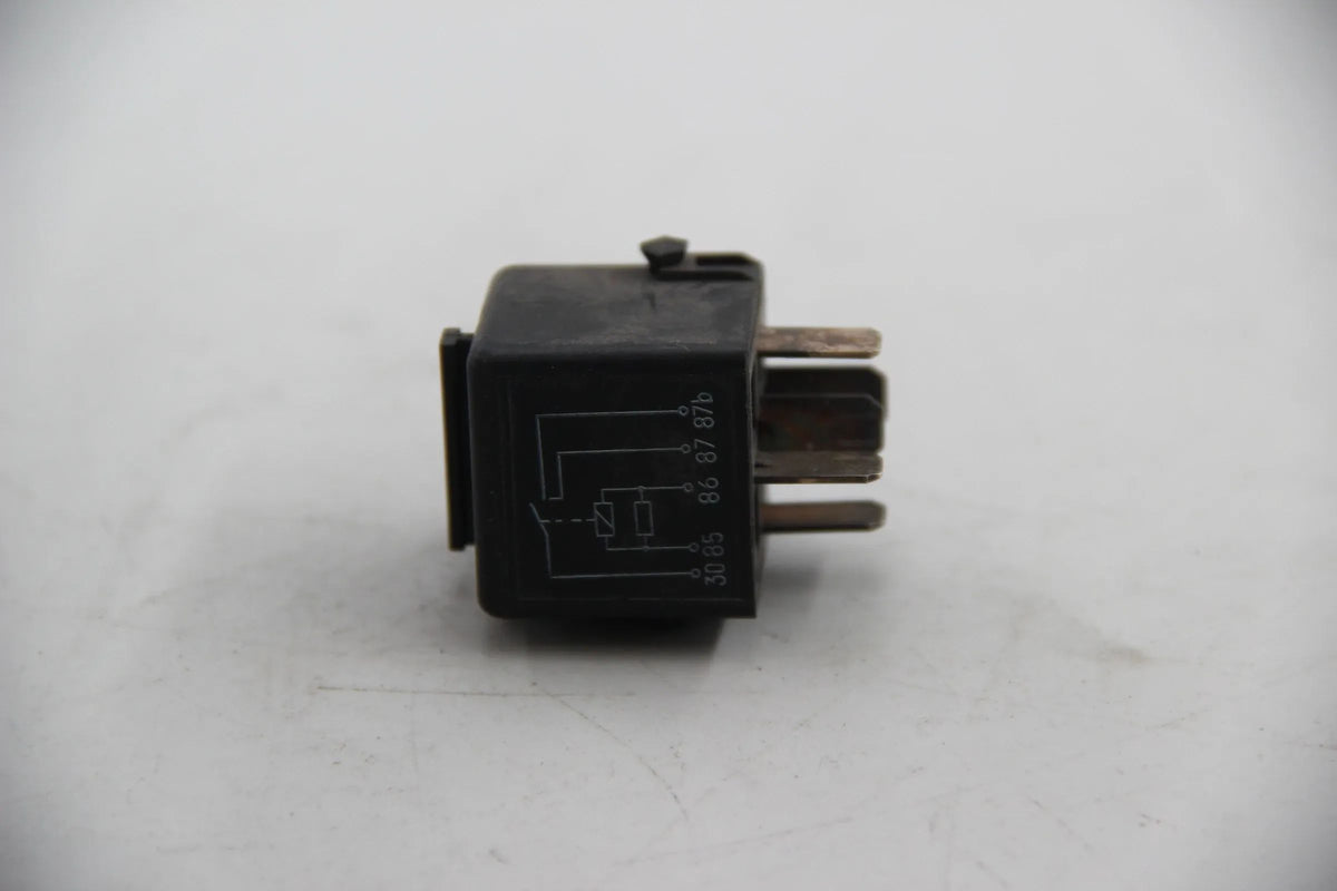 Original BMW E30 E46 E34 E32 E31 Z3 Relais Doppelschliesser schwarz 61361388364