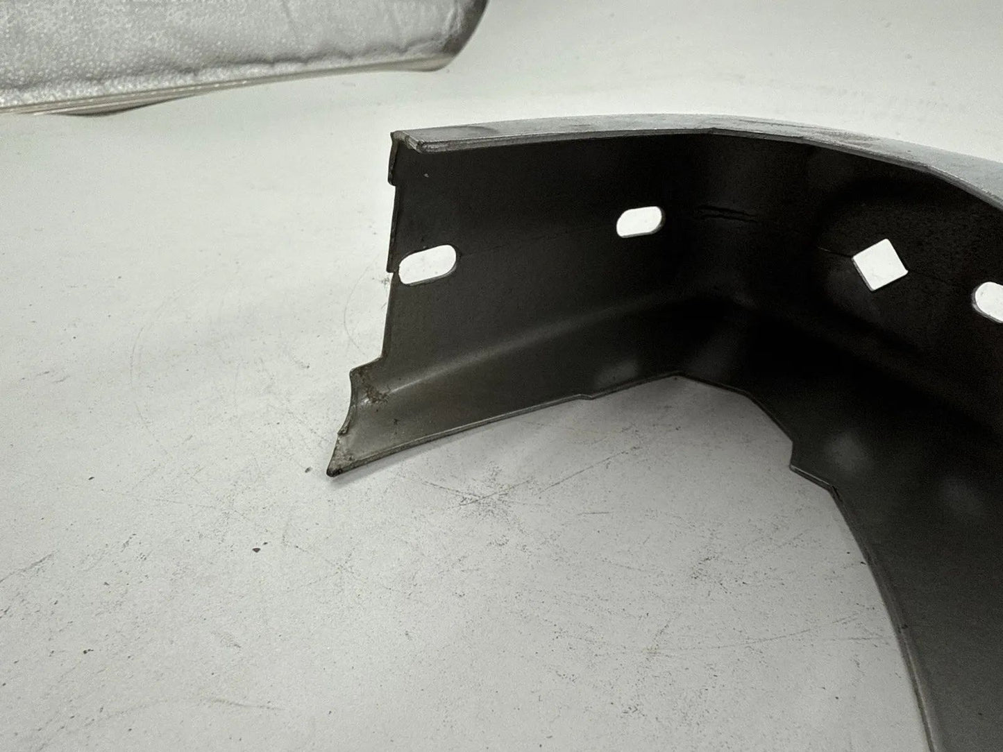 Original BMW E3 3.0S M30 Stossstangenhorn vorne links chrom 51111800083