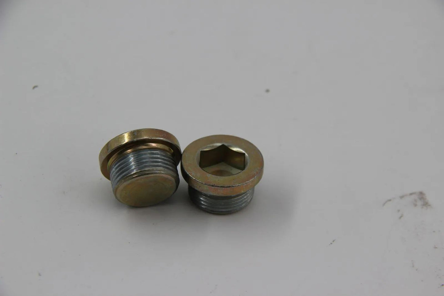 Original BMW E3 E9 NK E30 E12 E24  Verschlussschraube M22X1,5 NOS 33111212682